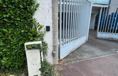 proche kedge et universitée appartement cosy avec parking ,cuisine équipée ,sdb et jardin - Foto 24