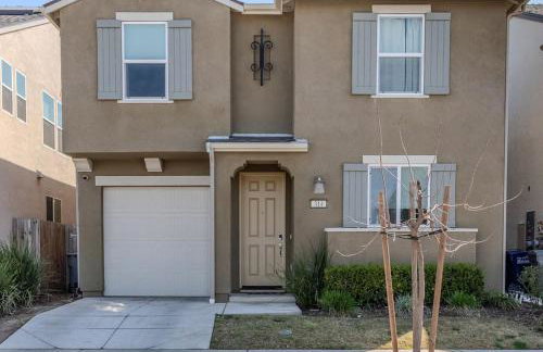 Modern 5 bed near hospitals and UC Merced - Foto 2