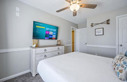 Plan A Trip To The Lake In This Open Air Cozy Home - Photo 20