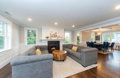 Ultra-Luxurious Home near Boston (Pet-Friendly) - Foto 7