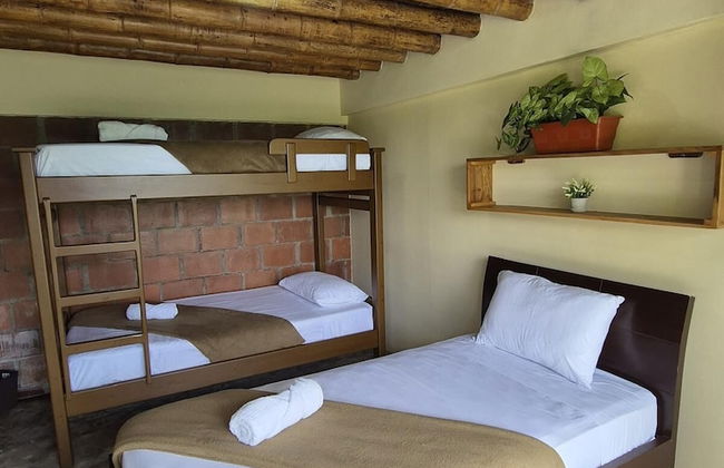 Bhutan Filandia - Photo 3