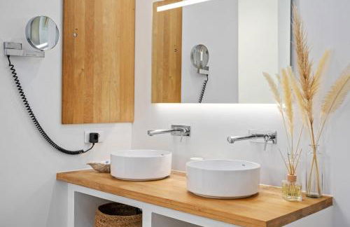 Villa La Genestière - Familienoase und Golfertraum mit Infinity-Pool und 180-Grad-Panoramablick bis zum Meer - Foto 4