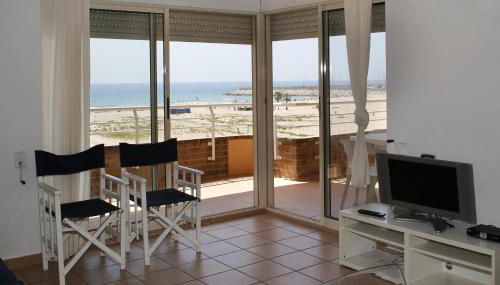 AT038 Vistas de la playa, primera línea con piscina - Foto 4