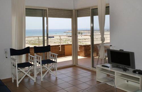 AT038 Vistas de la playa, primera línea con piscina - Foto 4