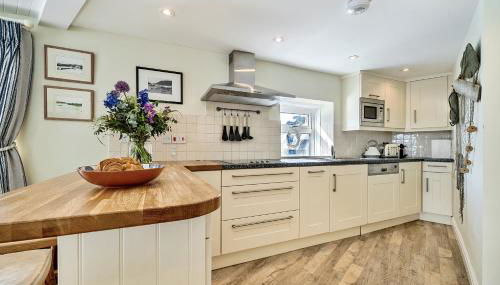 No 46 The Salcombe - Foto 4, stove, toaster