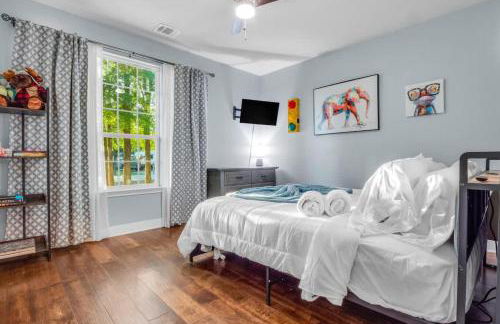 Hot Tub - River Nearby - Quiet Street - Foto 16