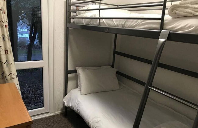 Chalet-sleeps6-parking-garden-pool - Foto 6