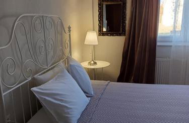 Vintage Garden House - Photo 40