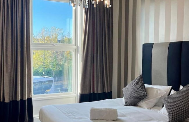 Kensington House by Warren Collection - Photo 6