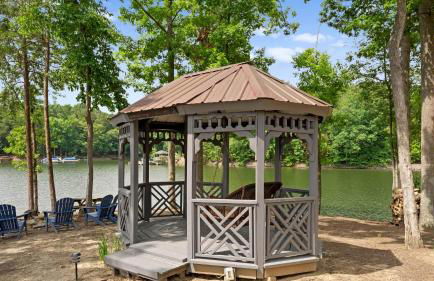 Pool • Hot Tub • Game Room • Fire Pit • Lakefront Paradise Pointe by AvantStay - Foto 112