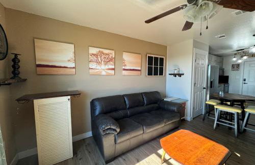 Relax & Unwind in a Serene Retreat Near the Beach - Foto 31