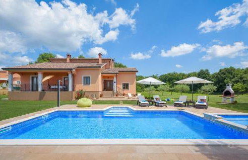 Two-Bedroom Holiday Home In Tinjan - Foto 1