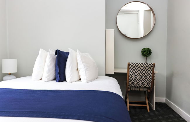 Maverick Suites at 245 Newbury St - Photo 26