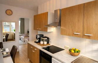 Modern City Apartment with 3 Beds & Smart TV - Foto 1