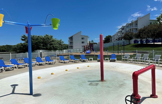 Panoramic Sunset Escape Waterfront Condo for 7! - Photo 28