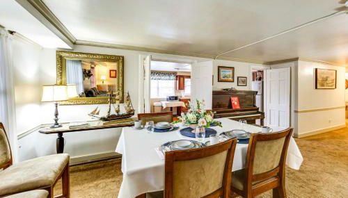 Walk to Shops and Eats Apt in Downtown Elizabeth - Foto 2