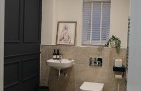 Spacious 5 Bed Home with a Cinema Room, Open Plan Living - Foto 16