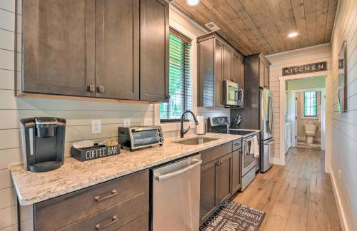 Hike, Ski and More! Pet-Friendly Home in Glenville - Foto 8