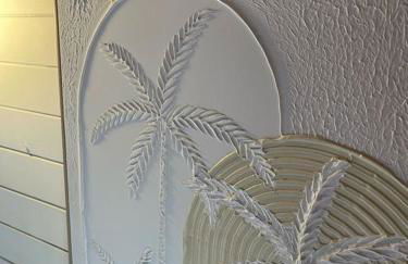 Otter 1 - Private Hot Tub - Bali Inspired Lodge - Bath - Longleat - Wiltshire - Photo 57