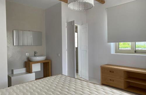 LAINI LUXURY SUITES - Photo 73