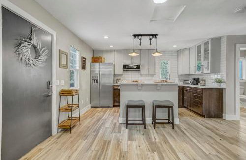 Red Rock Loft! Trails Apartment w BBQ & Fire Pit - Foto 3