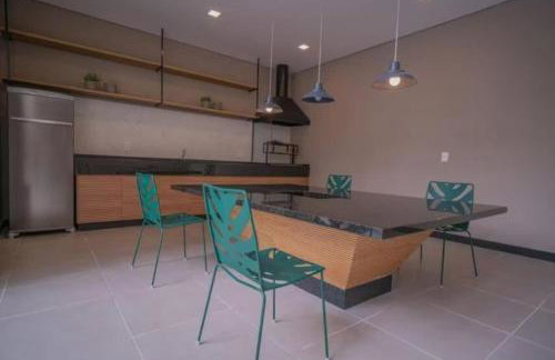 Studio Decorado Moderno ao lado Metrô Giovanni com Varanda - Acomoda até 4 pessoas - Foto 30