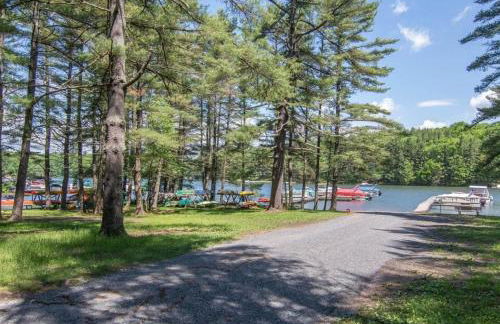 On a Whim Peaceful 2 bedroom home plus loft in charming lakefront community - Foto 22