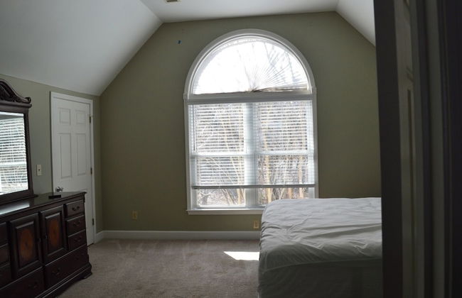 5 BR House Lake Retreat w/ Hot Tub, Sleeps 12 - Foto 43