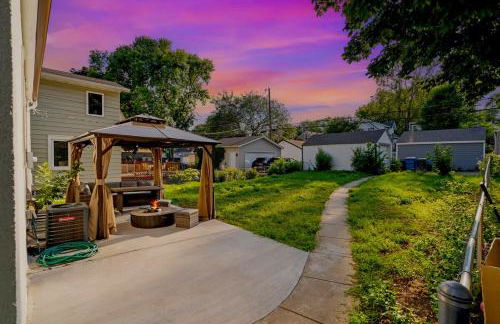 Movie Game Room & Fire Pit Luxury Spacious Home - Foto 2