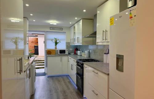 Cosy Retreat Your Home Away - Photo 3