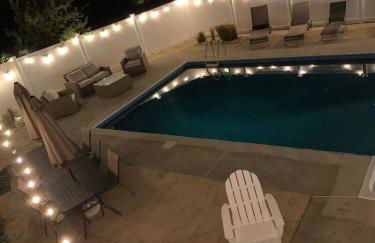 Gorgeous beach house with large pool & private beach, just 3 blocks away!! - Foto 52