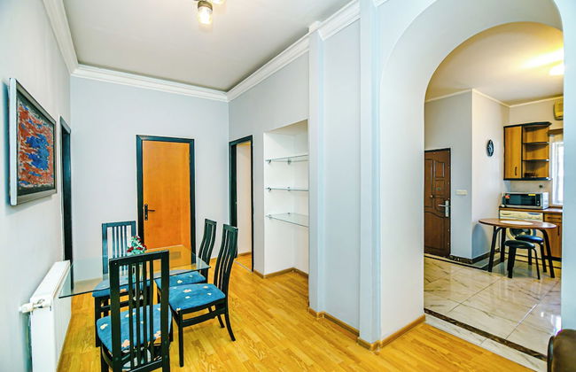 Azneft Garden Apartment - Foto 8