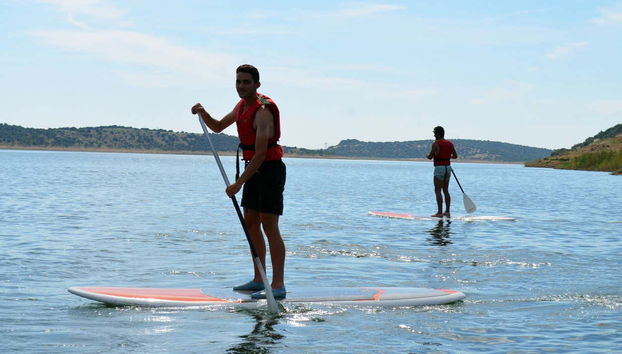 Remando por el embalse de Alange