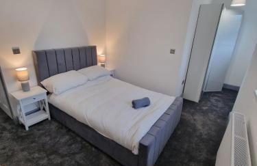 Stunning Modern Riverside Cottage - Photo 31