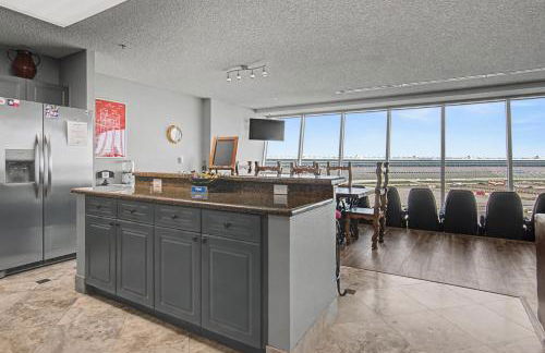 Shop and Dine Fort Worth Condo with Racetrack Views! - Photo 25