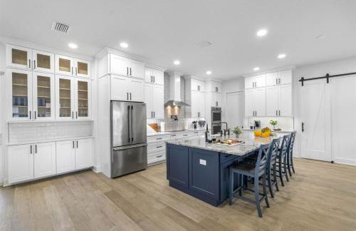 2 Million Villa Heated Pool w Luxury Spa 6BR & 6BR Waterfront by Canal - Foto 24