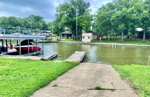 The Hickory House with Firepit- Boat Ramp Access to Cedar Creek Lake - Foto 5