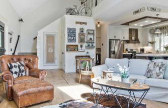 Charming 4BR Wine Country Getaway with Spa & Firepit - Foto 9