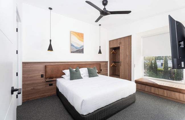 Clare Hillside Apartments - Photo 10