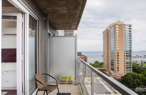 Luxury Studio Apt Near Brady St with Balcony and Lake View - Foto 1