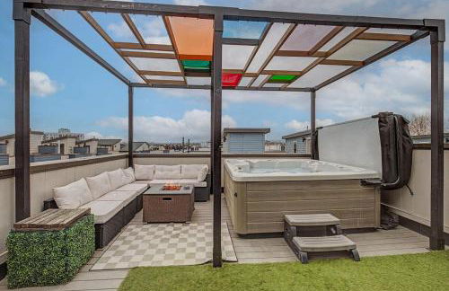 Spacious Denver Home with Private Rooftop Spa - Photo 28