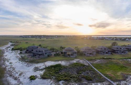 Harbor Island Beachside House - Photo 25