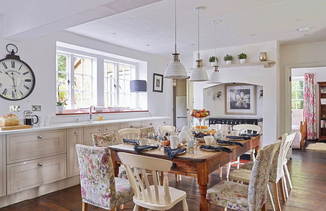 Drakestone House Manor With Breathtaking Cotswolds Views - Photo 21