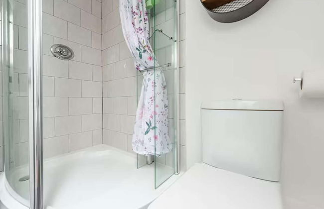 Cosy Village Apartment in Nottingham With Parking - Foto 11