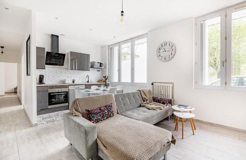 Le Steel-Appart Cosy-Parking-WIFI-NETFLIX - Foto 9