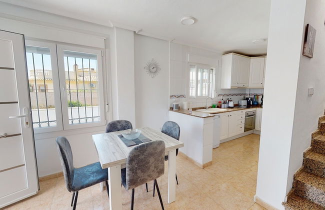 Sucina 3-bed Villa, Sleeps 6 & Pet Friendly - Foto 8