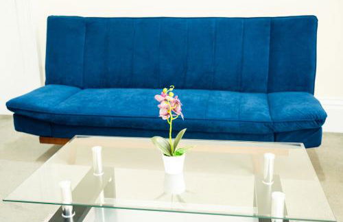 Rugby 1-BR Apt, Parking, City Centre, Sleeps 3 - Foto 40