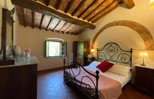 Podere I Sorbi, Spacious Tuscan Villa in Lajatico, Near Pisa & Volterra - Foto 1