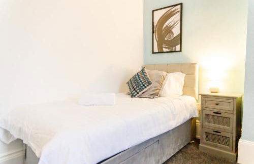 3Bed Cottage - WiFi & Parking - Perfect for Contractors - Foto 9