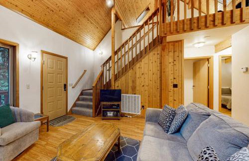 Redwood Rest Getaway - A-Frame with Hot Tub & Deck - Foto 3